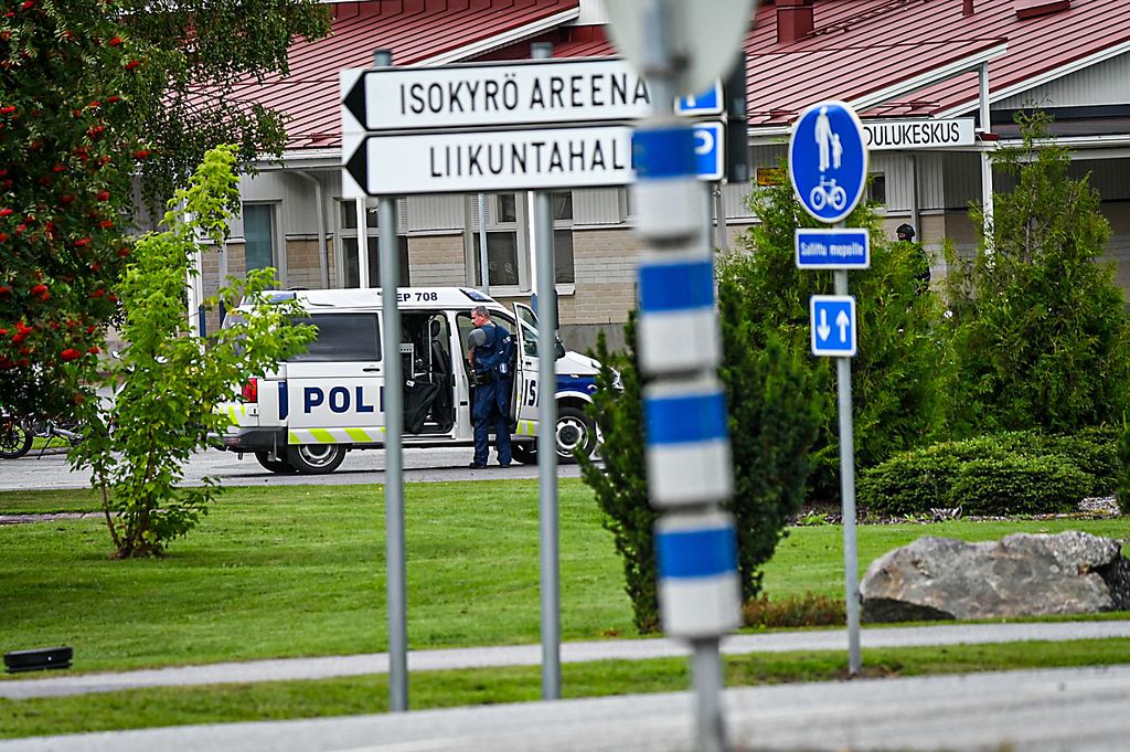 Pohjankyr Lehti Poliisi Otti Alaik Isen Kiinni Isossakyr Ss